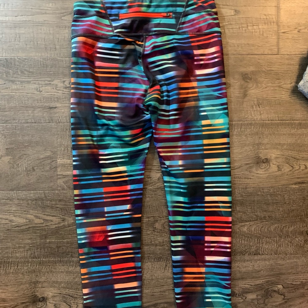 Athleta Capri Tights - Picture 3 of 8